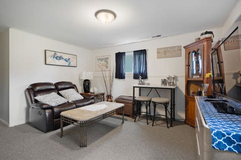 Tiny photo for 560 W Berkley Lane, Hoffman Estates, IL 60169 (MLS # 12737706)