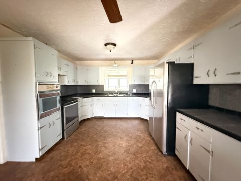 Tiny photo for 192 Circle Drive, Herrin, IL 62948 (MLS # 12619559)