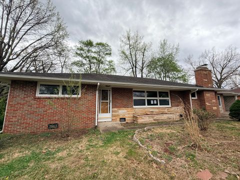 Photo of 192 Circle Drive, Herrin, IL 62948 (MLS # 12619559)