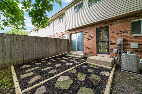 Tiny photo for 3041 St. Ives Court, Richton Park, IL 60471 (MLS # 12732007)