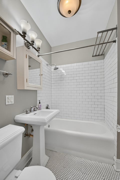Tiny photo for 845 S Humphrey Avenue #1, Oak Park, IL 60304 (MLS # 12750444)