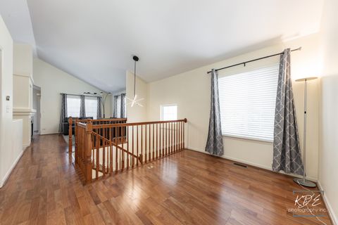 Tiny photo for 2440 Daybreak Court, Elgin, IL 60123 (MLS # 12497902)