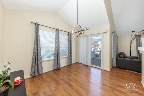 Tiny photo for 2440 Daybreak Court, Elgin, IL 60123 (MLS # 12497902)