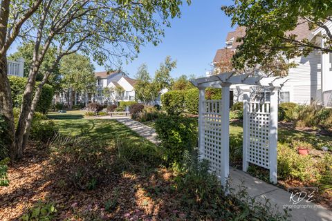 Tiny photo for 2440 Daybreak Court, Elgin, IL 60123 (MLS # 12497902)