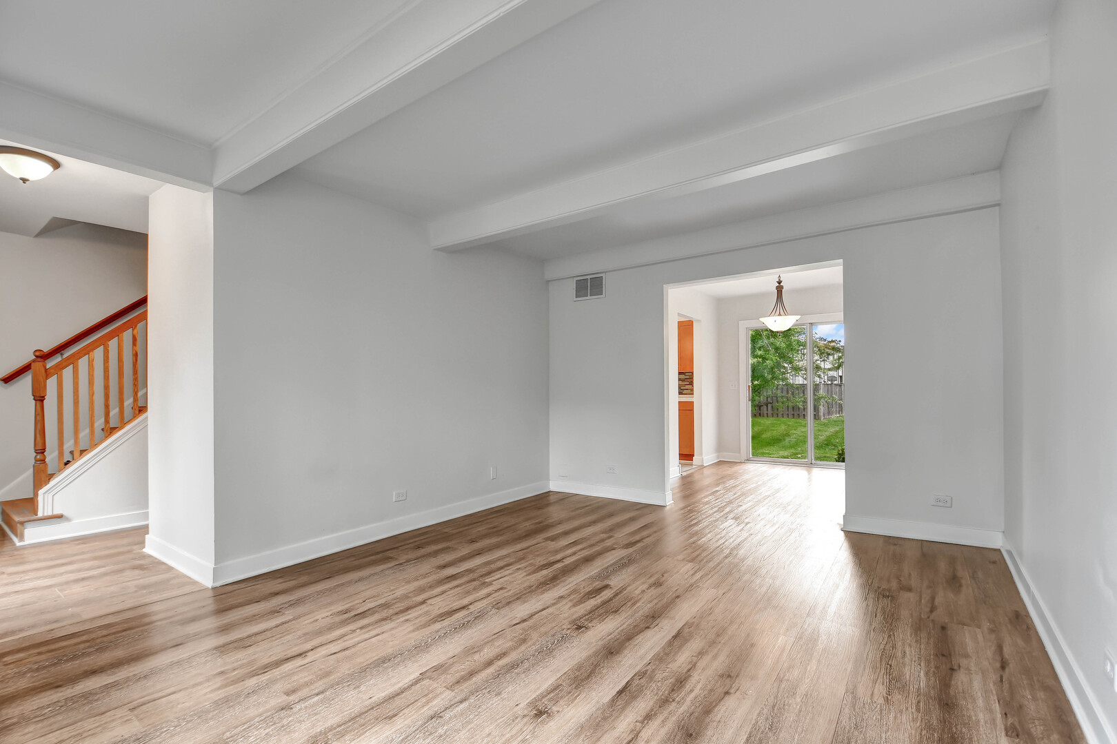 300 Redwing Drive