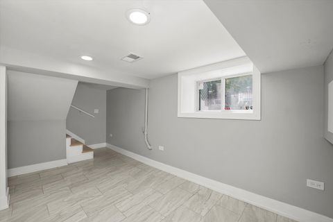 Tiny photo for 2537 N Luna Avenue, Chicago, IL 60639 (MLS # 12524920)