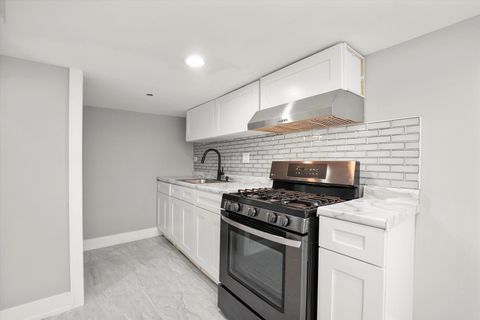 Tiny photo for 2537 N Luna Avenue, Chicago, IL 60639 (MLS # 12524920)