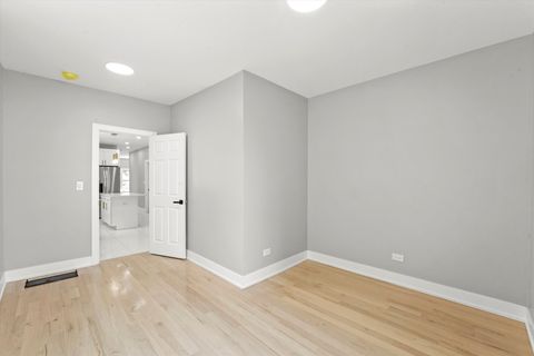 Tiny photo for 2537 N Luna Avenue, Chicago, IL 60639 (MLS # 12524920)