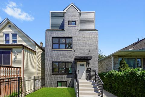 Photo of 2537 N Luna Avenue, Chicago, IL 60639 (MLS # 12524920)