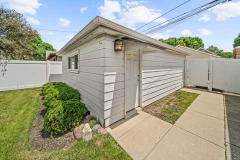 Tiny photo for 5041 N New England Avenue, Chicago, IL 60656 (MLS # 12676308)