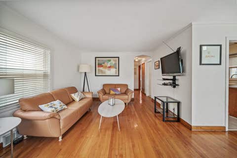 Tiny photo for 5041 N New England Avenue, Chicago, IL 60656 (MLS # 12676308)