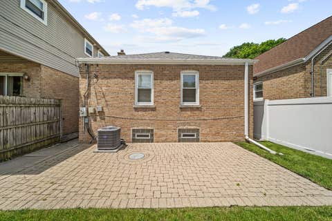 Tiny photo for 5041 N New England Avenue, Chicago, IL 60656 (MLS # 12676308)
