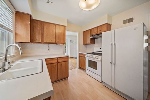 Tiny photo for 5041 N New England Avenue, Chicago, IL 60656 (MLS # 12676308)