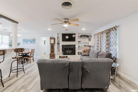 Tiny photo for 1821 S 27TH Street, Herrin, IL 62948 (MLS # QC4268470)