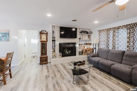 Tiny photo for 1821 S 27TH Street, Herrin, IL 62948 (MLS # QC4268470)