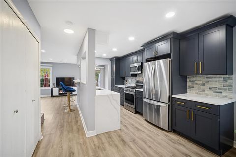 Tiny photo for 216 Winnsboro Court #A, Schaumburg, IL 60193 (MLS # 12510562)