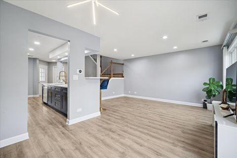 Tiny photo for 216 Winnsboro Court #A, Schaumburg, IL 60193 (MLS # 12510562)