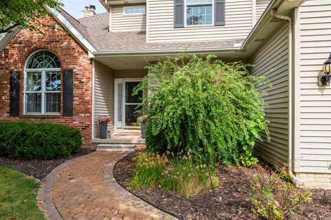 Tiny photo for 8 Cygnet Crossing, Bloomington, IL 61704 (MLS # 12479927)