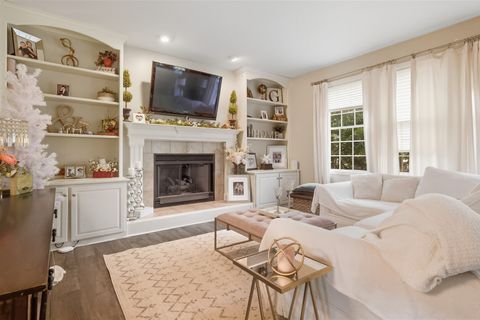 Tiny photo for 8 Cygnet Crossing, Bloomington, IL 61704 (MLS # 12479927)