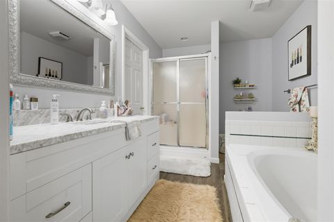 Tiny photo for 8 Cygnet Crossing, Bloomington, IL 61704 (MLS # 12479927)