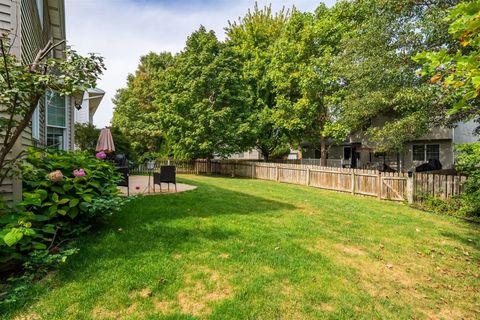 Tiny photo for 8 Cygnet Crossing, Bloomington, IL 61704 (MLS # 12479927)