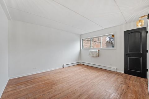 Tiny photo for 914 N Austin Boulevard #A5, Oak Park, IL 60302 (MLS # 12546490)