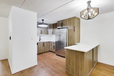 Tiny photo for 914 N Austin Boulevard #A5, Oak Park, IL 60302 (MLS # 12546490)