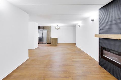 Tiny photo for 914 N Austin Boulevard #A5, Oak Park, IL 60302 (MLS # 12546490)