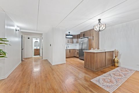 Tiny photo for 914 N Austin Boulevard #A5, Oak Park, IL 60302 (MLS # 12546490)