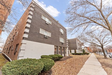 Photo of 914 N Austin Boulevard #A5, Oak Park, IL 60302 (MLS # 12546490)