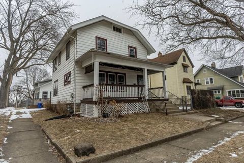Photo of 529 SUMMER Street, Rockford, IL 61103 (MLS # 12563046)