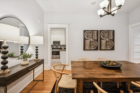 Tiny photo for 727 W Aldine Avenue #1, Chicago, IL 60657 (MLS # 12481432)
