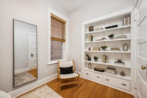 Tiny photo for 727 W Aldine Avenue #1, Chicago, IL 60657 (MLS # 12481432)
