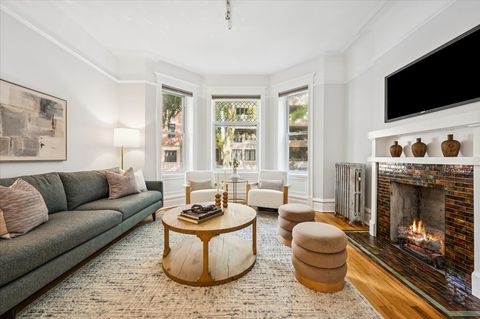 Tiny photo for 727 W Aldine Avenue #1, Chicago, IL 60657 (MLS # 12481432)