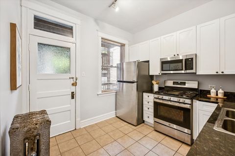 Tiny photo for 727 W Aldine Avenue #1, Chicago, IL 60657 (MLS # 12481432)