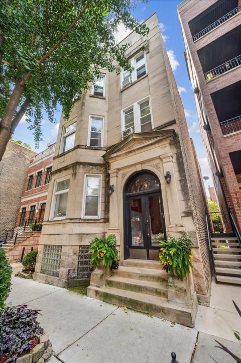 Photo of 727 W Aldine Avenue #1, Chicago, IL 60657 (MLS # 12481432)