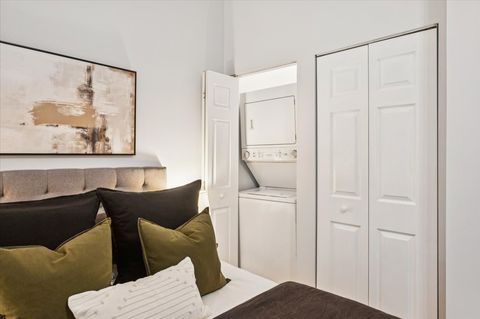 Tiny photo for 727 W Aldine Avenue #1, Chicago, IL 60657 (MLS # 12481432)