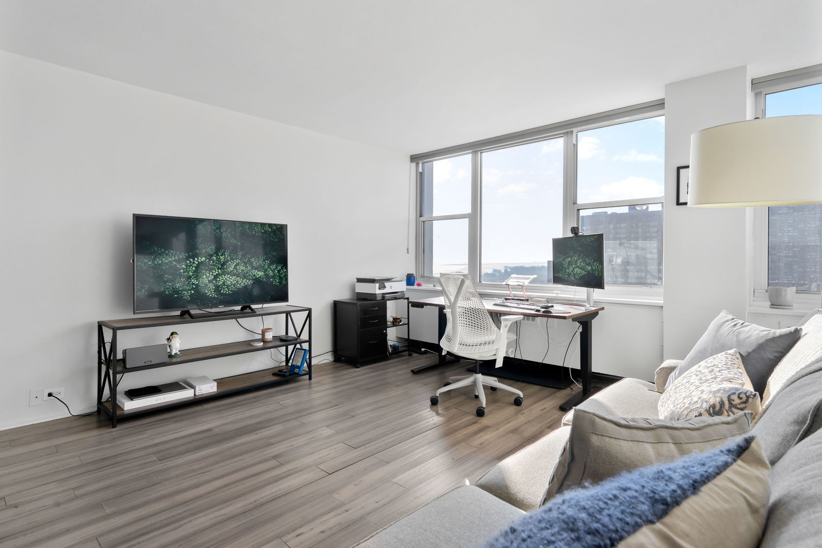 4250 N Marine Drive 1712