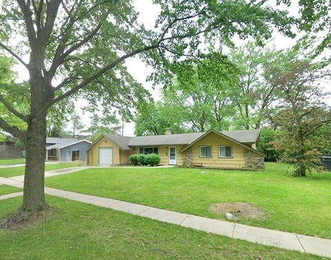 Photo of 1408 Fairlane Drive, Schaumburg, IL 60193 (MLS # 12695670)