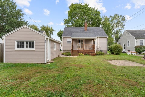 Tiny photo for 342 W 29th Street, Davenport, IA 52803 (MLS # 12780610)