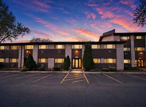 Photo of 4436 ARBOR Circle #3, Downers Grove, IL 60515 (MLS # 12624262)