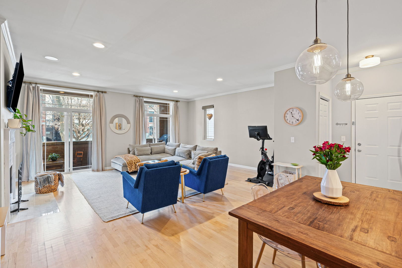 2650 N Mildred Avenue 1