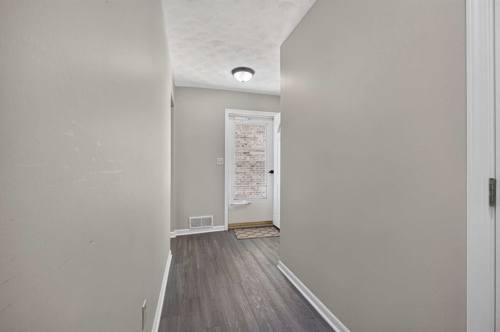 9 Meadow Trail W 9