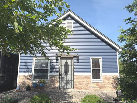 Photo of 509 Fairbanks Avenue, Joliet, IL 60432 (MLS # 12675286)