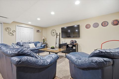 Tiny photo for 22 Long Cove Court, Bloomington, IL 61704 (MLS # 12605977)