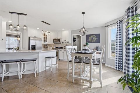 Tiny photo for 22 Long Cove Court, Bloomington, IL 61704 (MLS # 12605977)