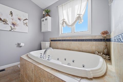 Tiny photo for 22 Long Cove Court, Bloomington, IL 61704 (MLS # 12605977)