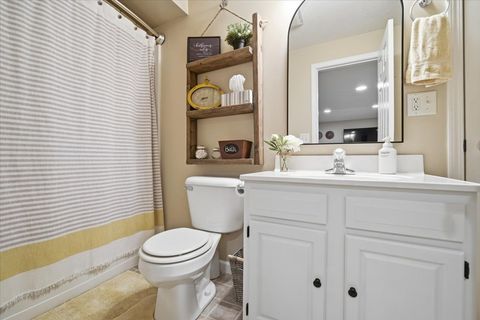 Tiny photo for 22 Long Cove Court, Bloomington, IL 61704 (MLS # 12605977)