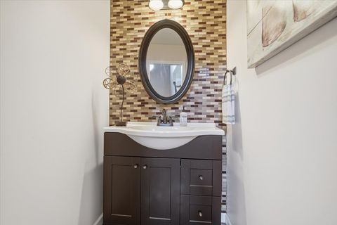 Tiny photo for 22 Long Cove Court, Bloomington, IL 61704 (MLS # 12605977)