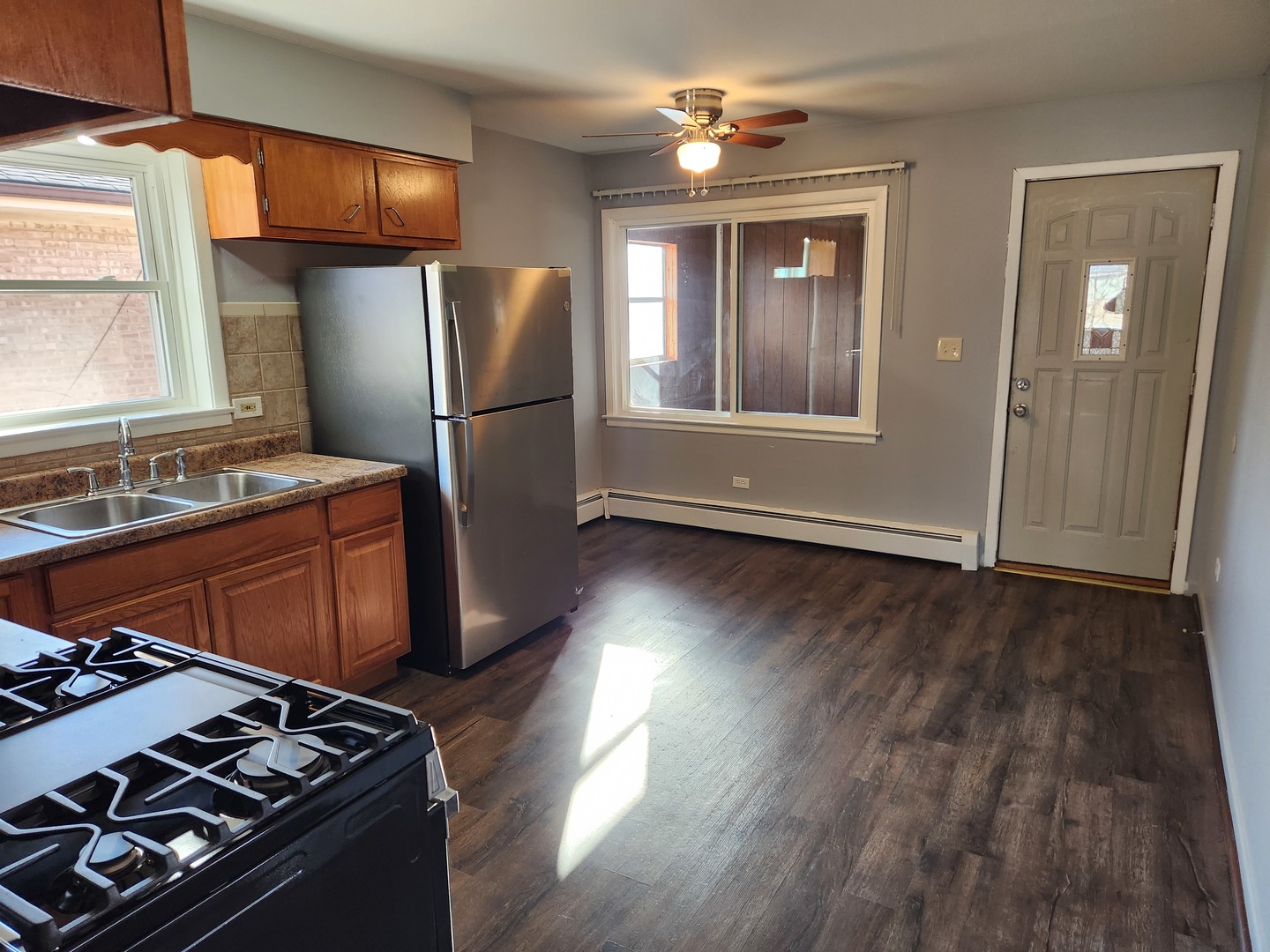 Maywood, Illinois 60153, United States, 3 Bedrooms Bedrooms, ,1 BathroomBathrooms,Residential,Active,214477